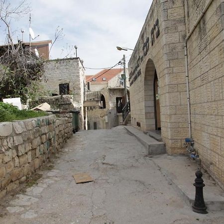 Hametsuda Hotel Safed Exterior photo