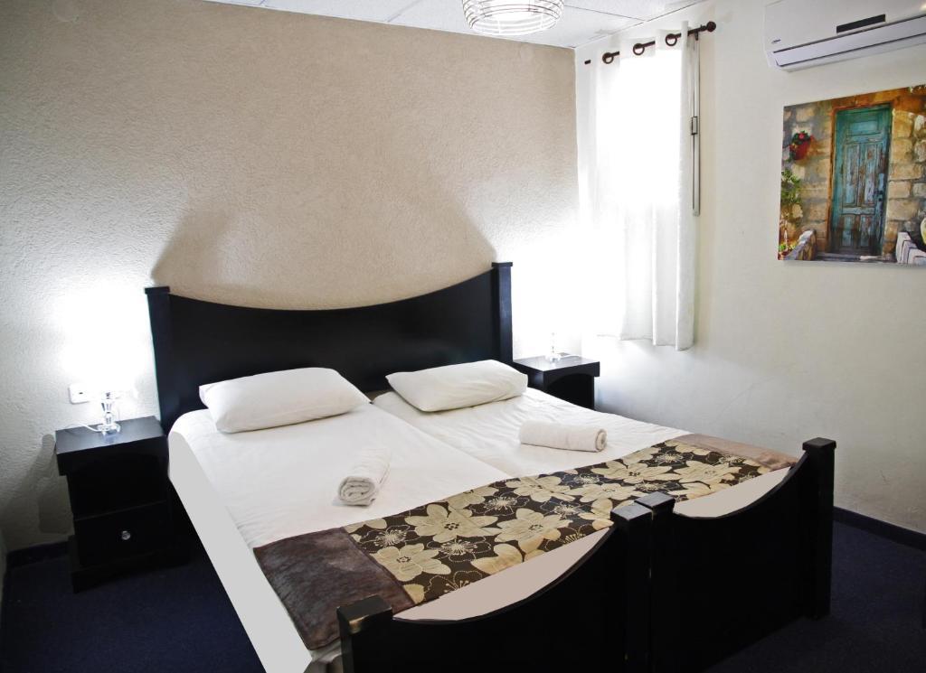 Hametsuda Hotel Safed Exterior photo